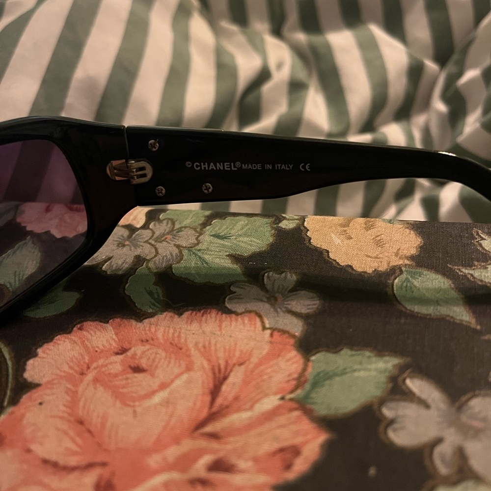 CHANEL sunglasses - Picture 6 of 6